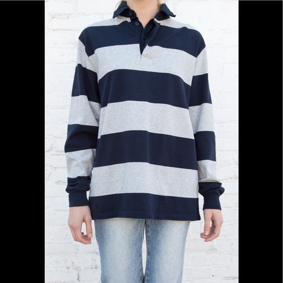 Brandy Melville Evelyn oversize top - Picture 1 of 5